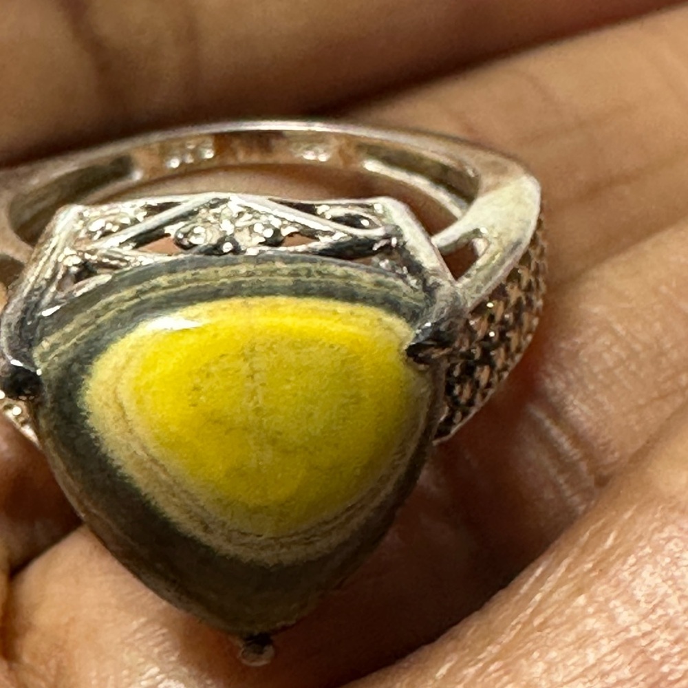 This Ring Features A Bumblebee Jasper Stone Set I… - image 2